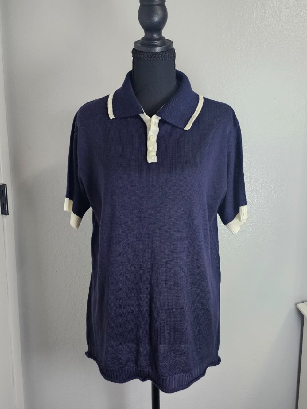 Stride Men's Knitted Polo Shirt Navy Blue with White Contrast Trim – Size Large - Picture 2 of 6